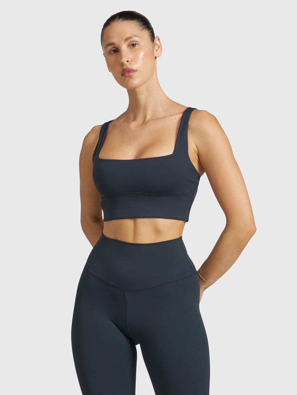 BASELINE LONG LINE BRA 1