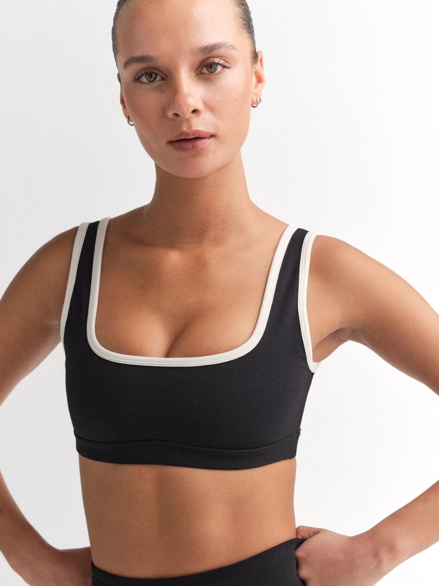 Organic Stretch Contrast Square Neck Sports Bra